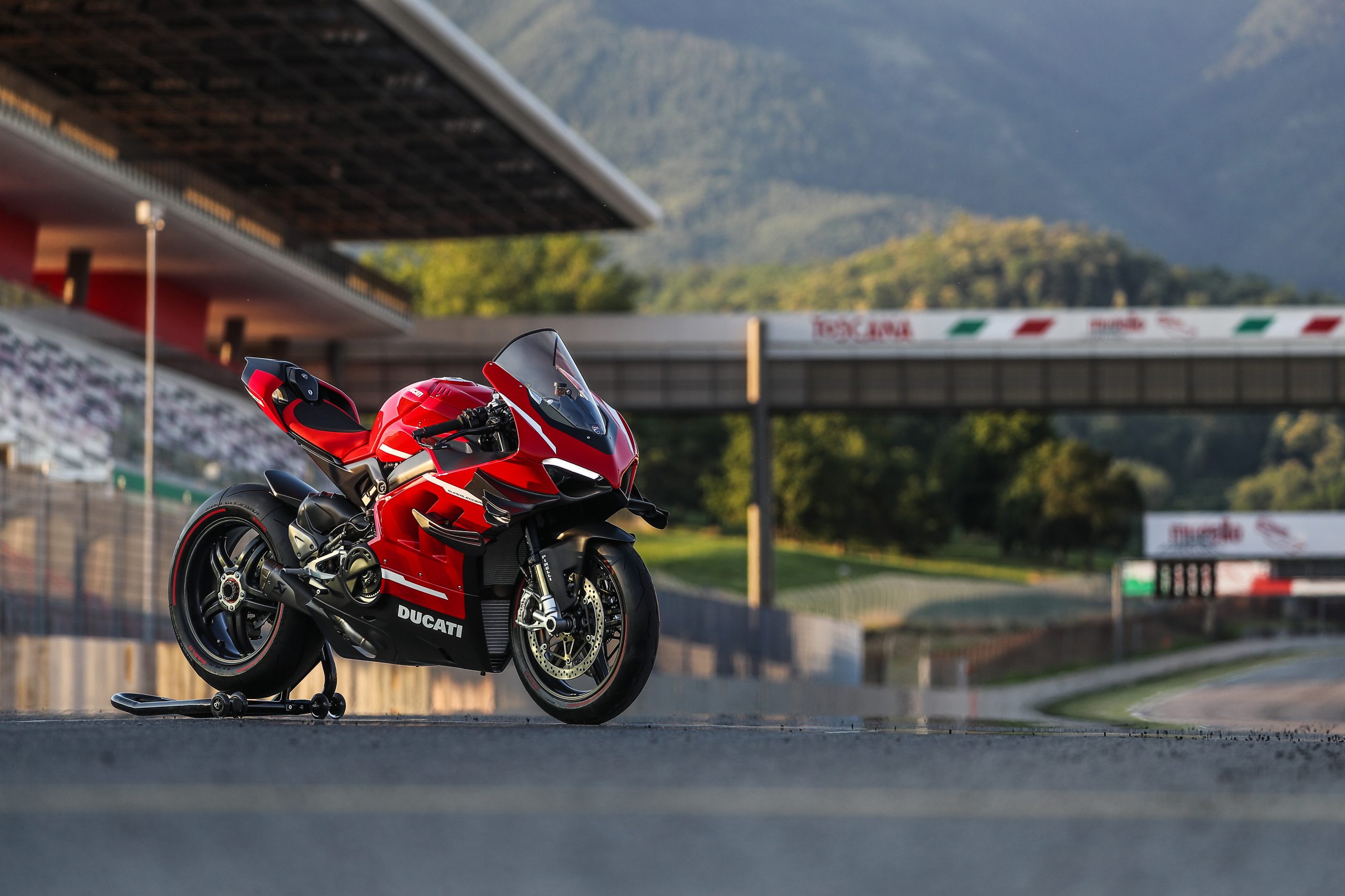 РћР±РѕРё Ducati Panigale v4